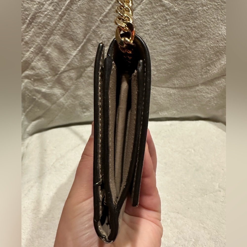 🔥EUC FENDI PEEKABOO WALLET ON CHAIN - Picture 3 of 13